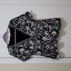 STYLE & CO Black & White Short Sleeve Floral Plus Size Top Size 1X
